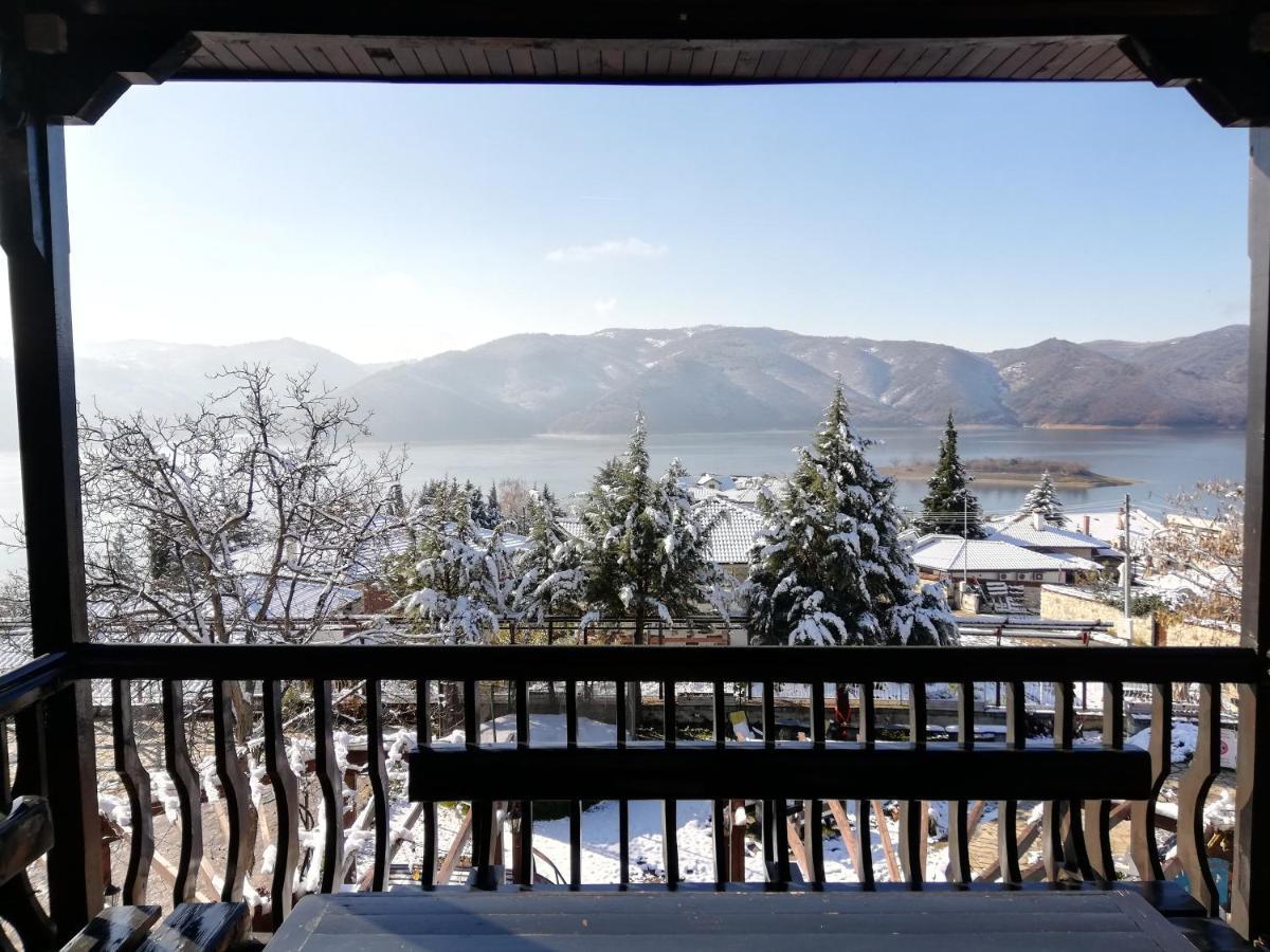 Trifon Zarezan Family Hotel Glavatartsi Exterior photo
